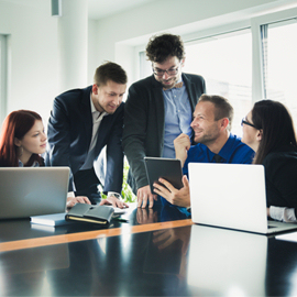 Tanácsadás, szakkönyvek, szakkiadványok